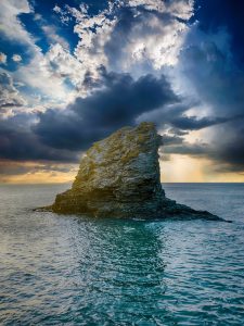 rock, sea, sky-2512540.jpg